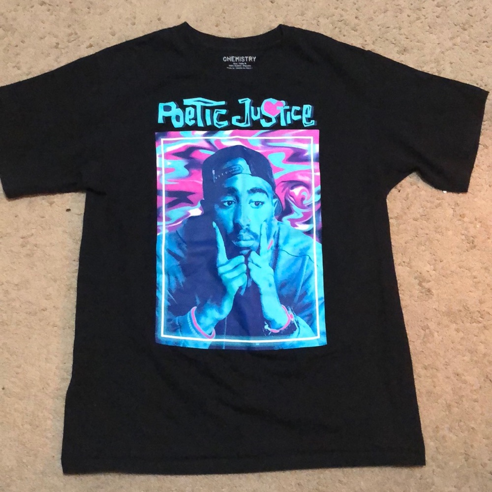 Graphic tee
